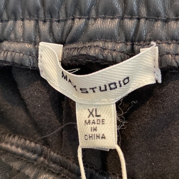NEW Max Studio Woman’s Faux Leather Pants - Picture 4 of 5